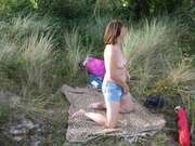Photos des seins de Jomy, Suite moto