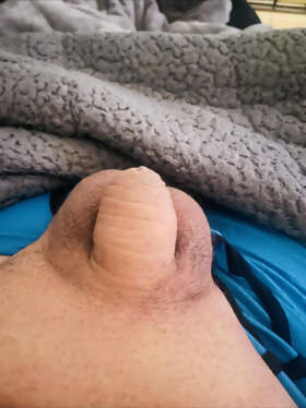 Photos de bites : Ma petite bite, 1ere fois ici