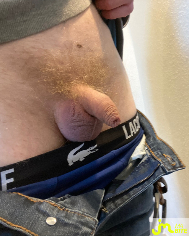 Photos de bites : Couille ras&eacute;e 