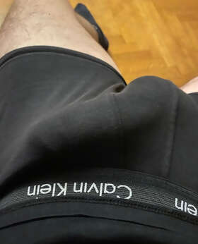 Photos de bites : Toujours en Calvin Klein 