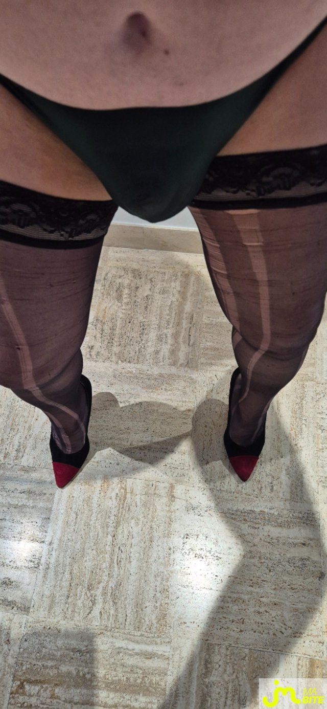 Photos de bites : 2&egrave;me bas fil&eacute;s talons aiguilles