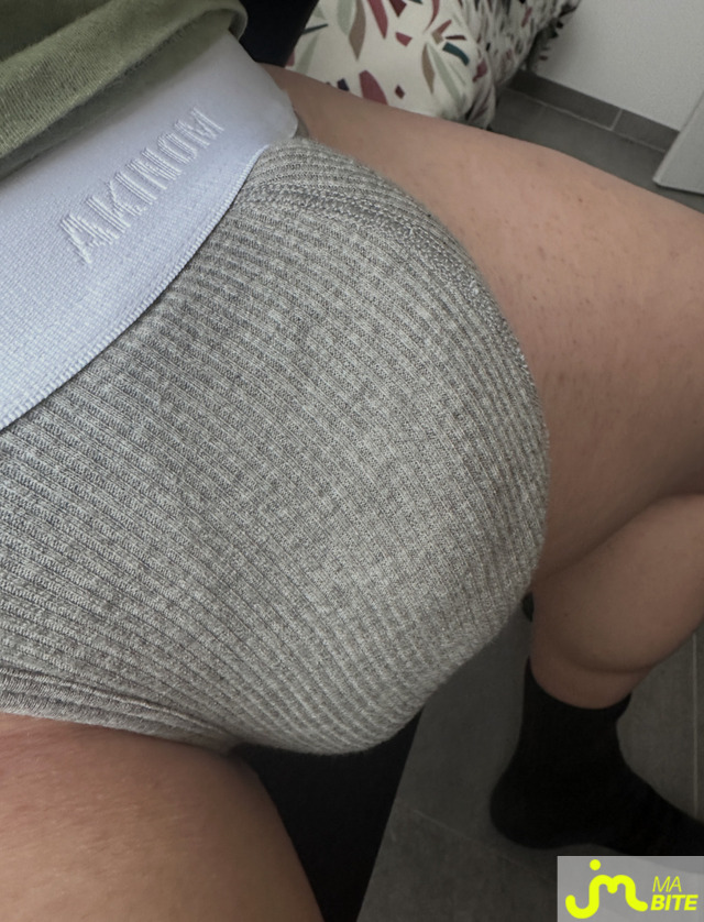 Photos de bites : En lisant vos commentaires ?