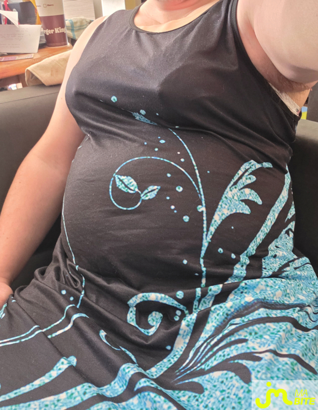 Photos de bites : En robe avec faux seins 
