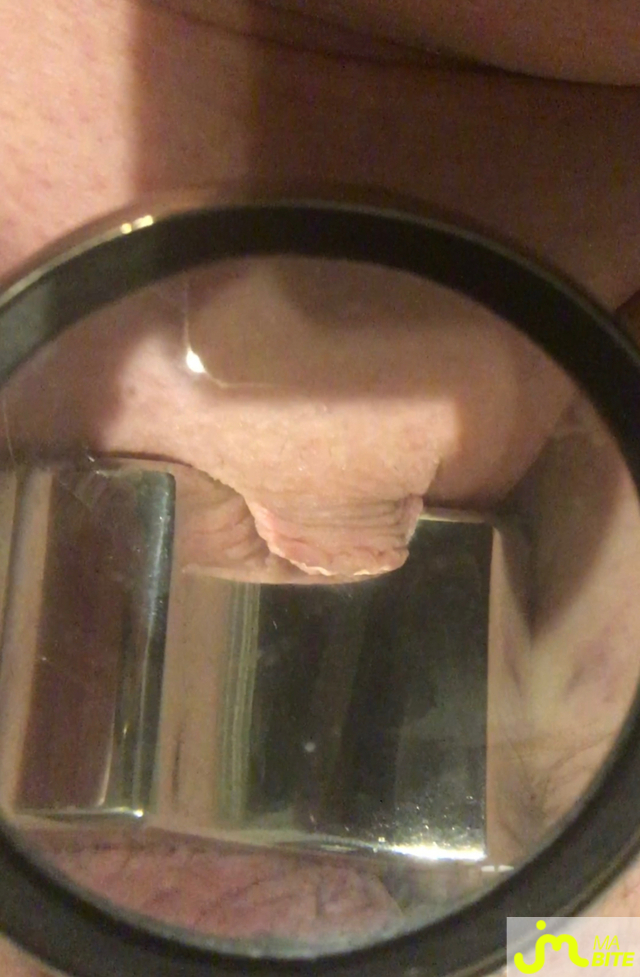 Photos de bites : Mon clito &agrave; la loupe 