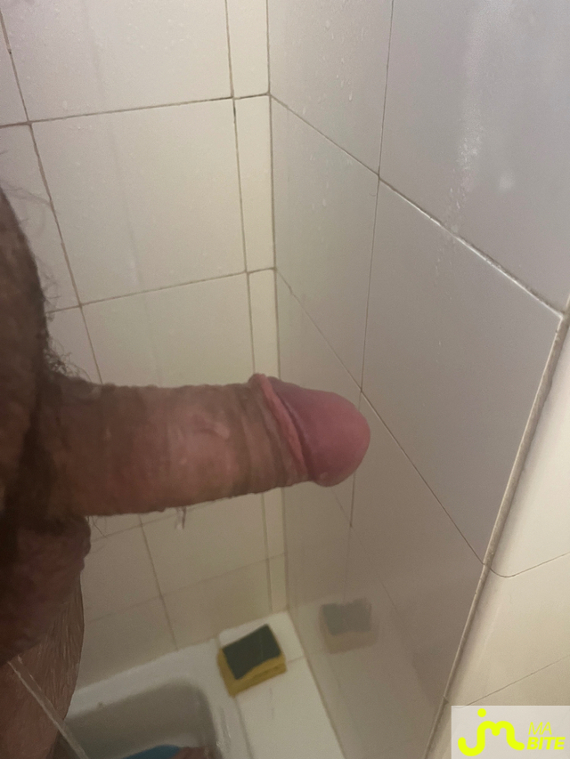 Photos de bites : Sous la douche 