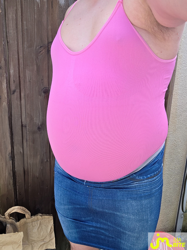 Photos de bites : Petite sortie en jupe et body
