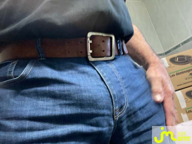 Photos de bites : nouvelle tenue pour aller en courses