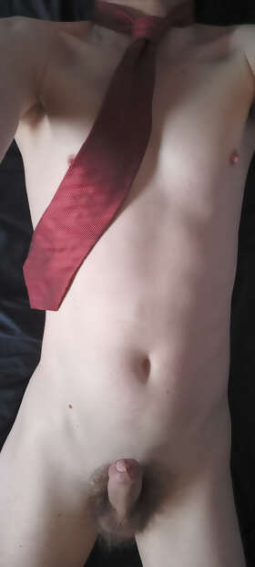 Photos de bites : cravate rouge