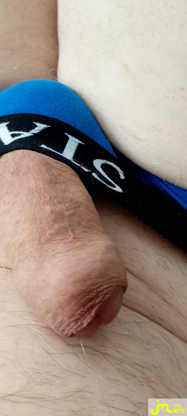 Photos de bites : Je joue avec mon gland 🌰😉