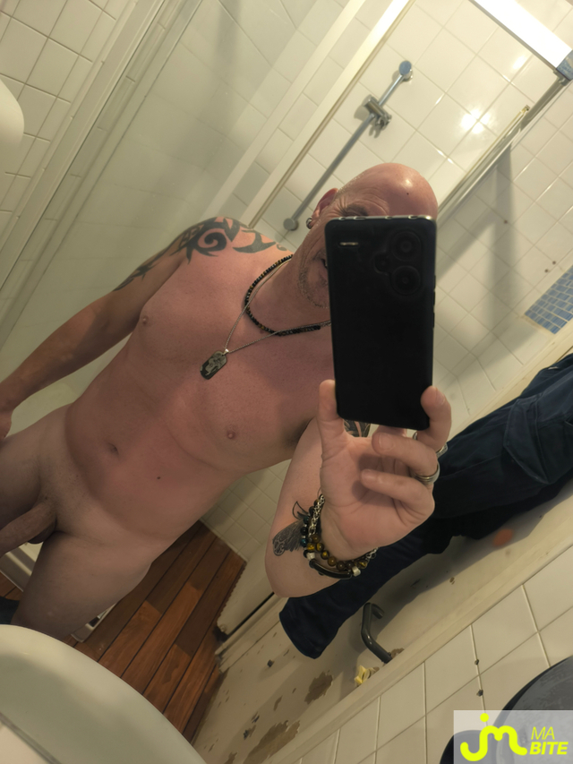Photos de bites : Sortie de douche 