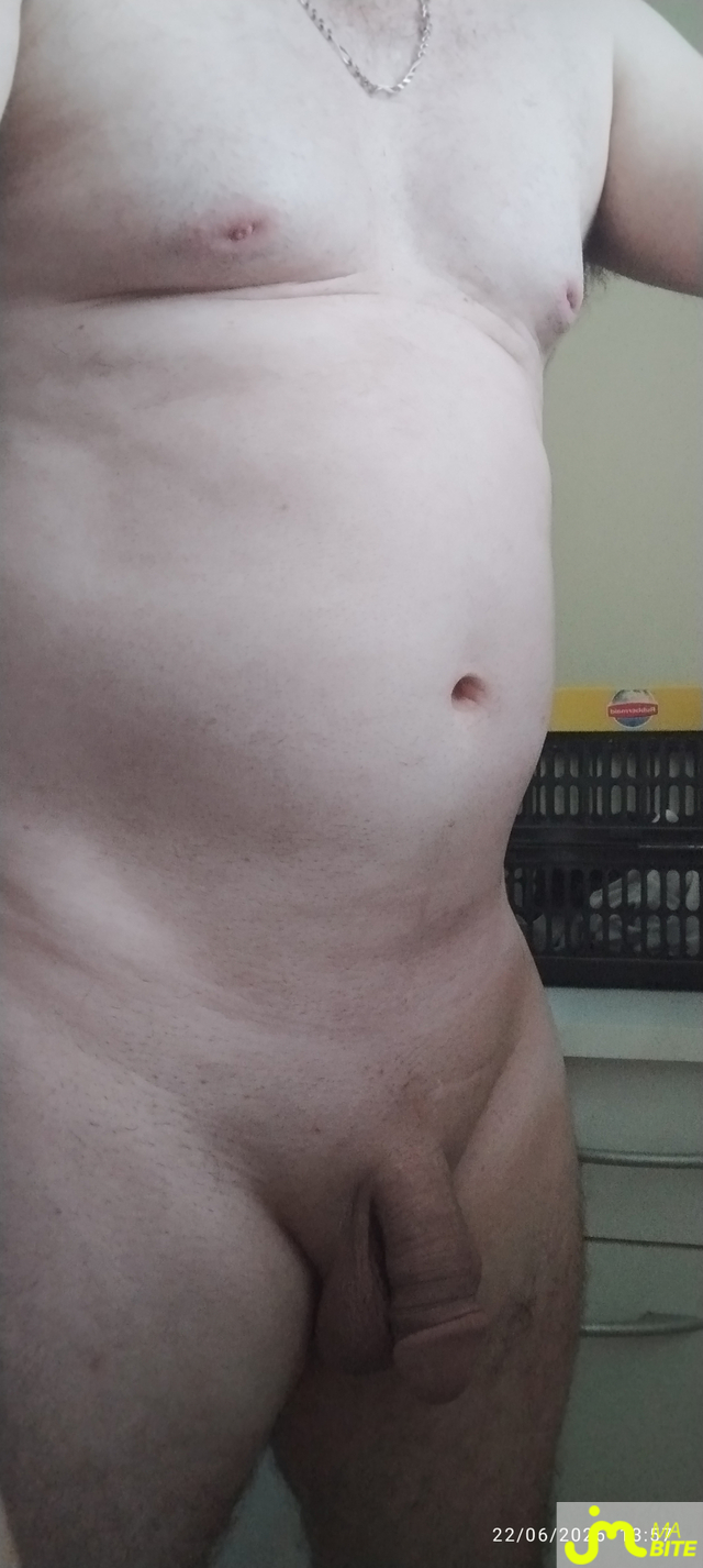 Photos de bites : Des volontaires pour la faire raidir 