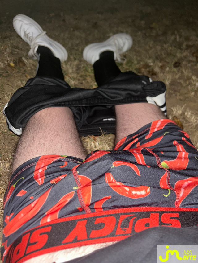 Photos de bites : Quelqu&rsquo;un veux jouer avec moi ?