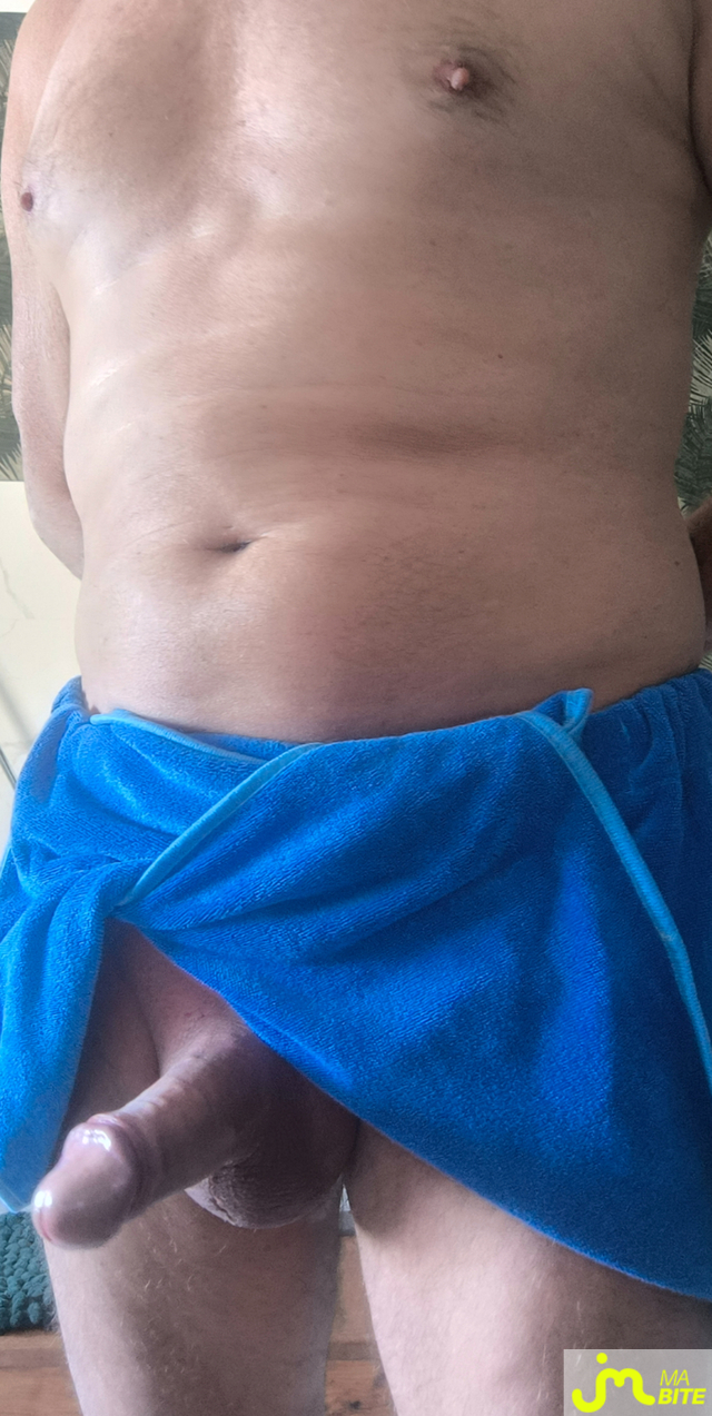 Photos de bites : Tenue de soir&eacute;e club libertin.