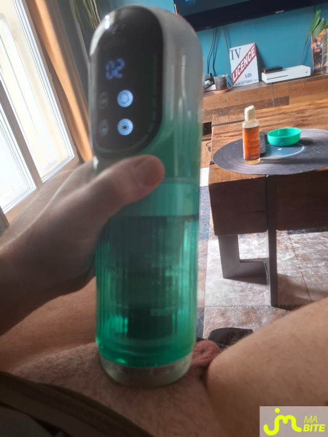 Photos de bites : Masturbation a la machine 