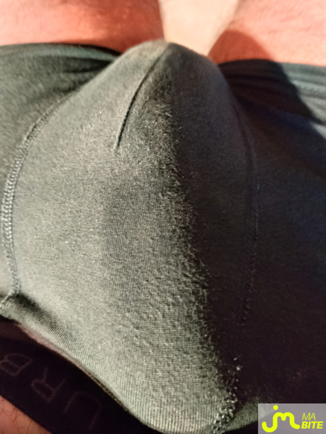 Photos de bites : Ma bite ne fait pas gr&egrave;ve 